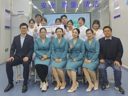 技精于勤，榮光綻放——我校在2021年全國職業院校技能大賽教學能力比賽中榮獲化妝品技術開發二等獎